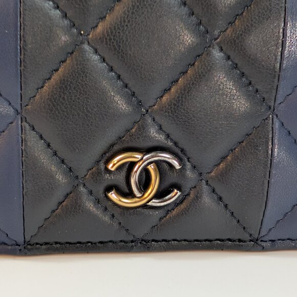 Chanel Bicolor Black and Navy Quilted Lambskin Wallet on Chain (WOC) - Picture 3 of 16